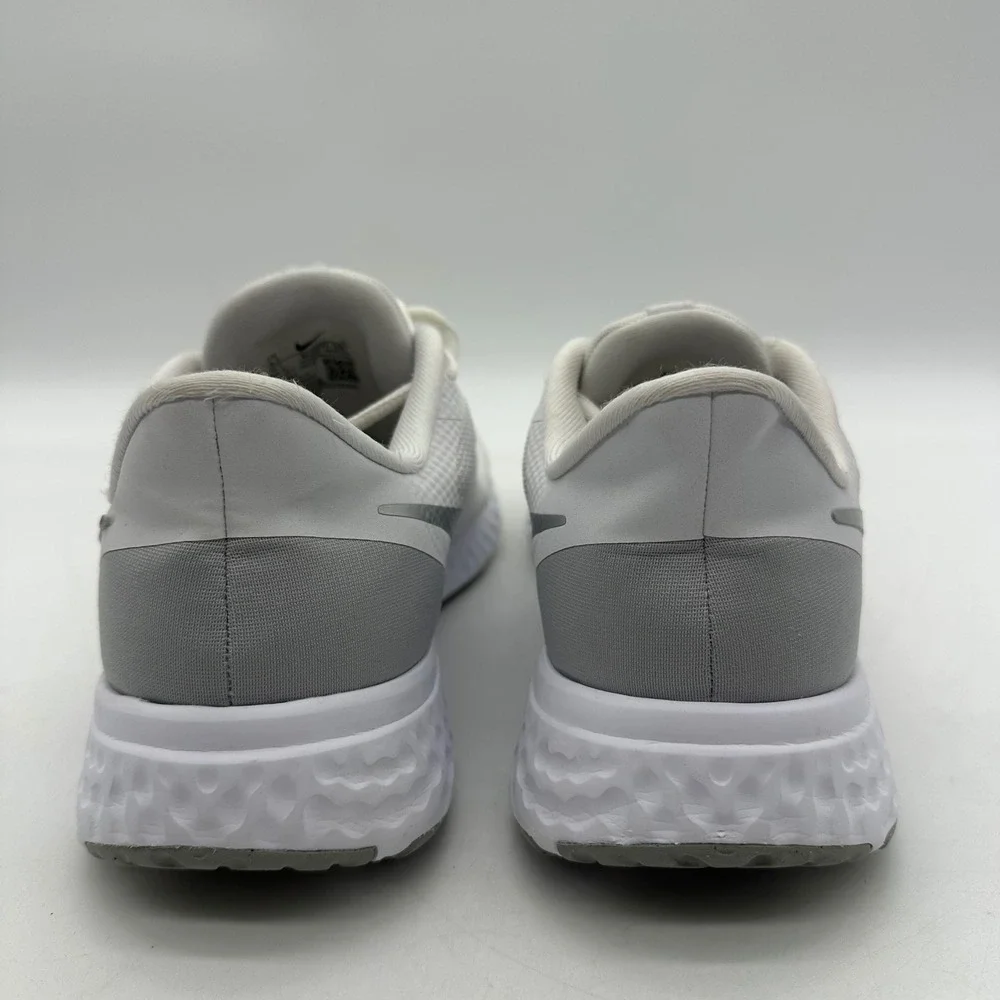Nike BQ3207-100 Womens Size 9.5 Revolution 5 Sneaker Pure Platinum Running Shoes